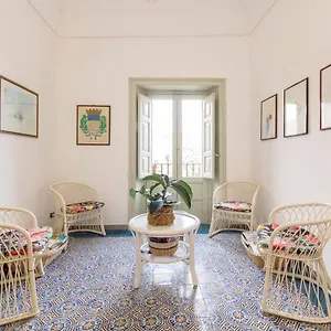 https://erice-villa-terrace-and-balcony.sicilyhotelsitaly.net